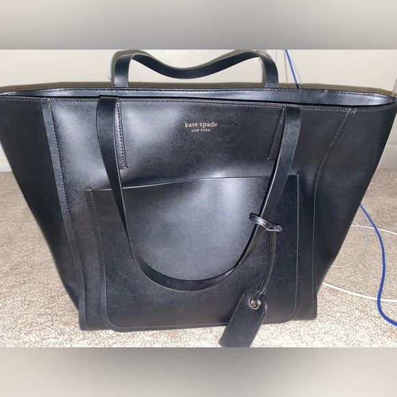 Kate Spade Tote. - Picture 2 of 2